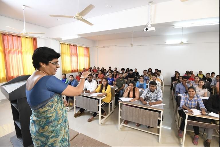 Indrashil University Rajpur Kadi Classrooms photo 9